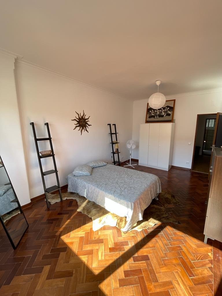 T3 areeiro em AV EUA, Lisboa, Portugal